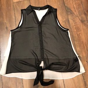 PAPAYA Large Black and White sleeveless blouse